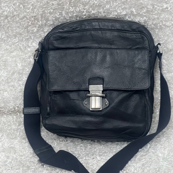 Prada Vitello Daino crossbody bag - Picture 1 of 16